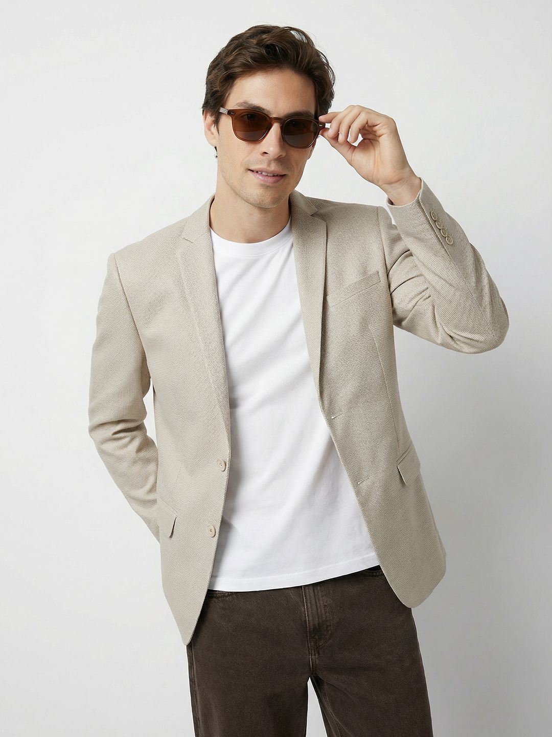 Shop Falcon Guild men’s casual blazers, coats, jackets, vests for work, weekends, dinners and date nights. Modern, versatile styles offering premium quality and exceptional value. Free Delivery Over $75 | International Shipping Available
