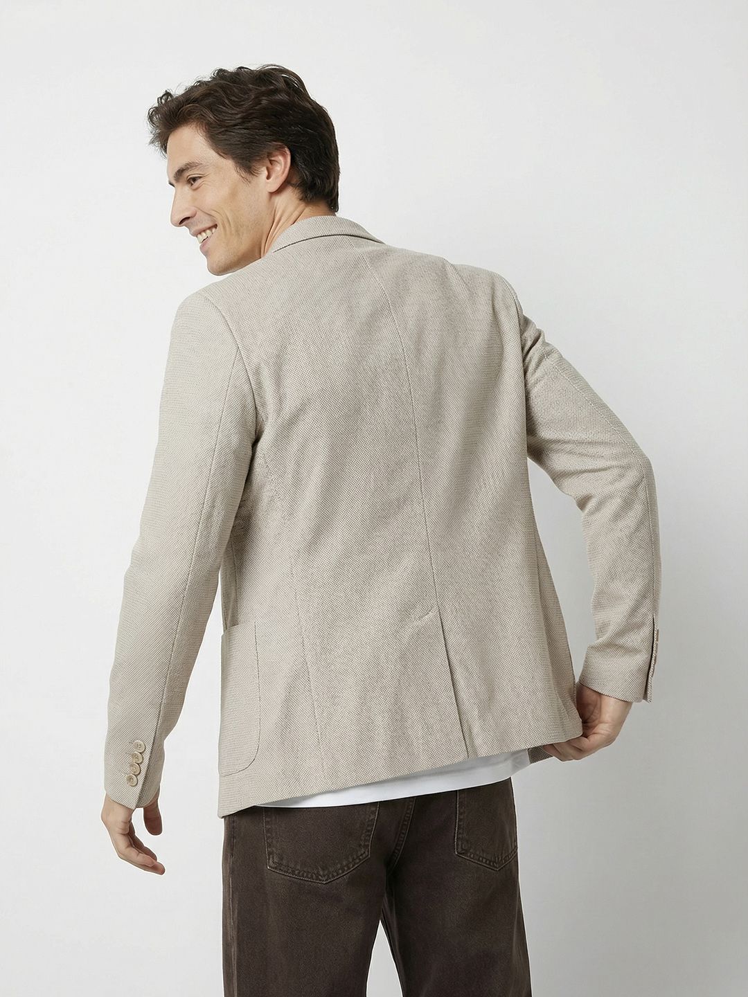 Shop Falcon Guild men’s casual blazers, coats, jackets, vests for work, weekends, dinners and date nights. Modern, versatile styles offering premium quality and exceptional value. Free Delivery Over $75 | International Shipping Available
